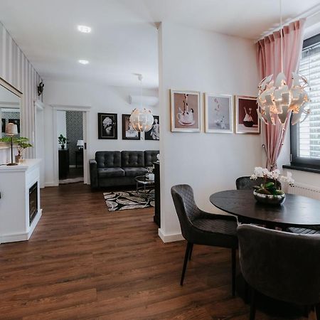 לביצה Apartmany Evia Clinic מראה חיצוני תמונה