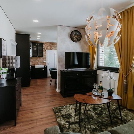 לביצה Apartmany Evia Clinic מראה חיצוני תמונה