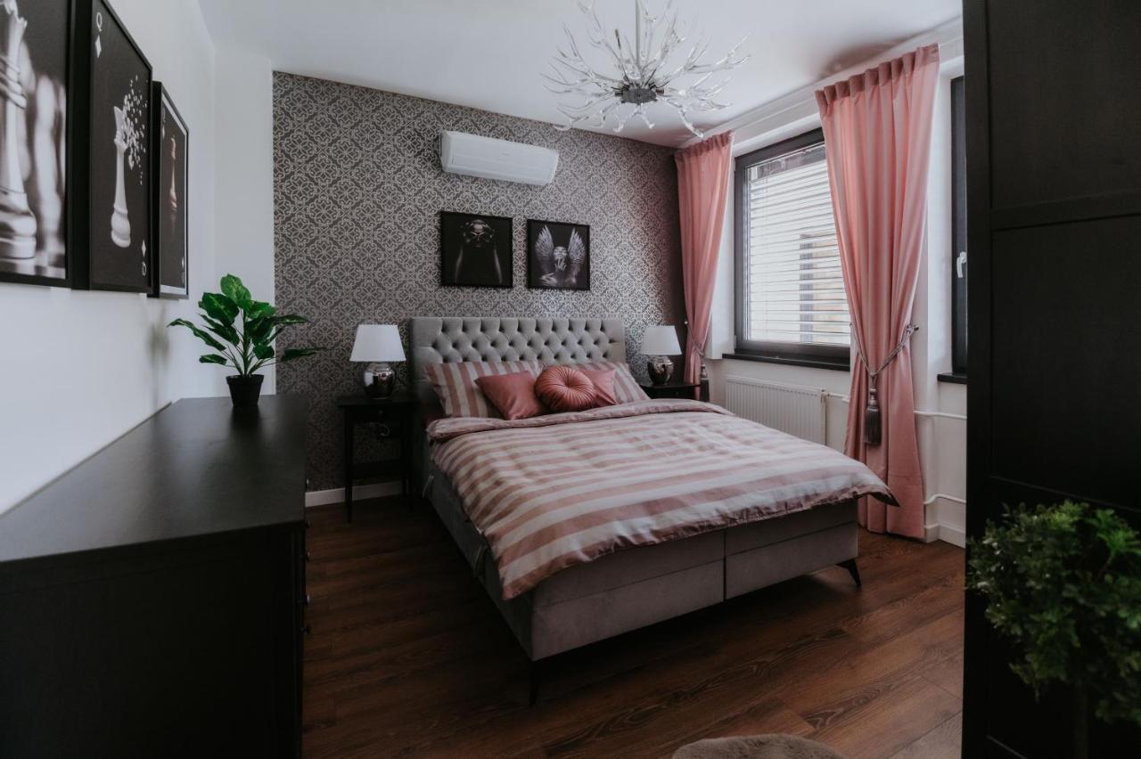 לביצה Apartmany Evia Clinic מראה חיצוני תמונה
