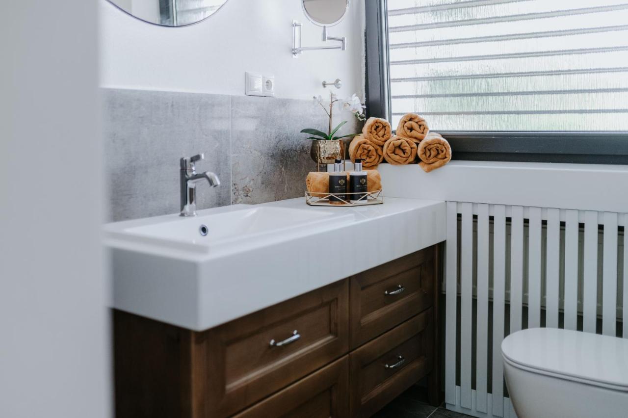 לביצה Apartmany Evia Clinic מראה חיצוני תמונה