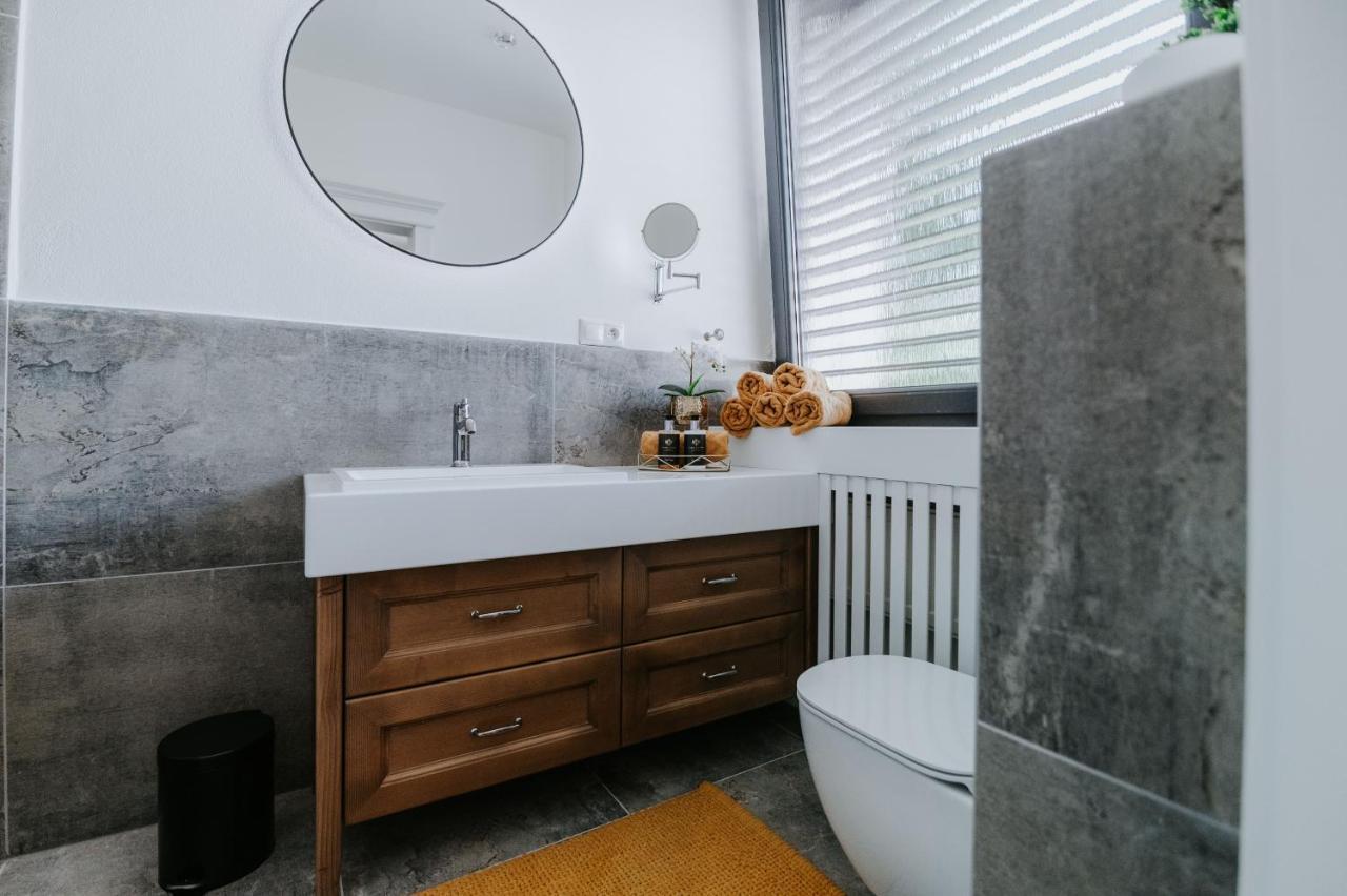 לביצה Apartmany Evia Clinic מראה חיצוני תמונה